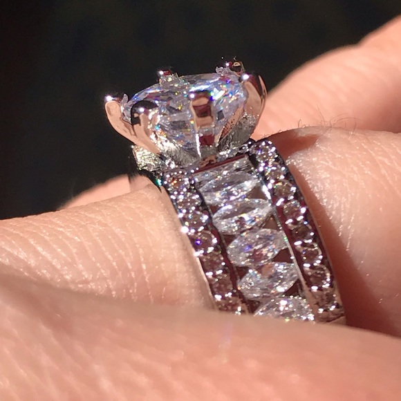 14kWhite Gold over 925 Diamond engagement ring - Picture 9 of 14